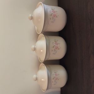 Pfaltzgraff glass canister set